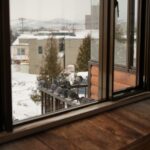 冬の寒い窓の画像